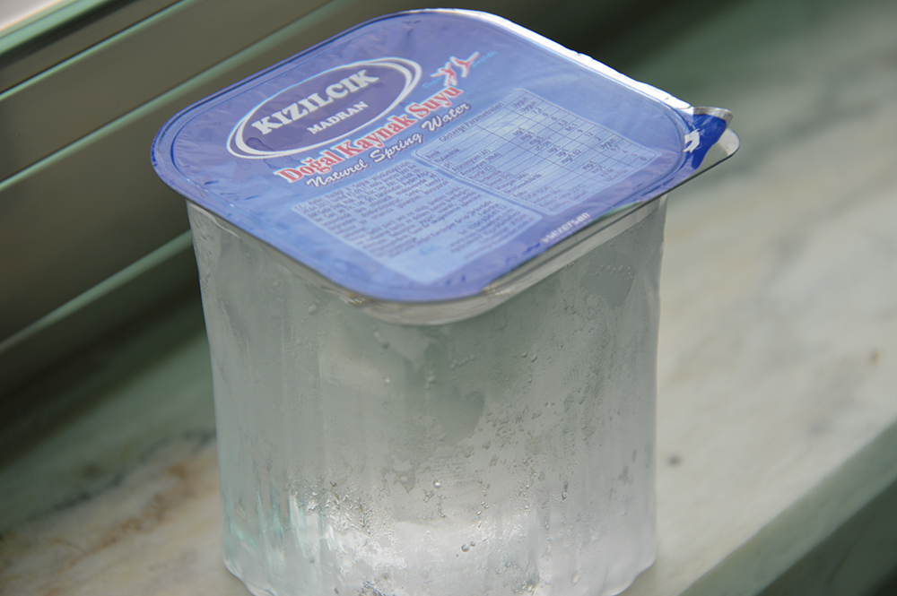 Kızılcık Madran Bardak Su